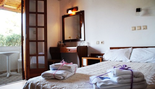 Single Room, Sea View