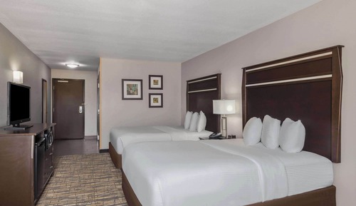 Room, 2 Queen Beds, Non Smoking, City View