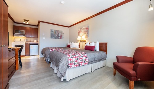 Deluxe Room with Kitchenette, 2 Double Beds