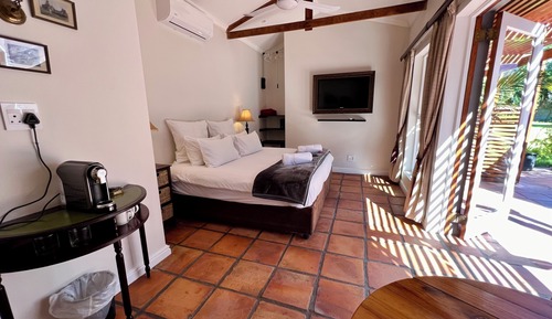 Room (Garden Room Cloud Seven)