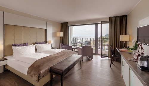 Grand Deluxe Single Room (partial ocean view)