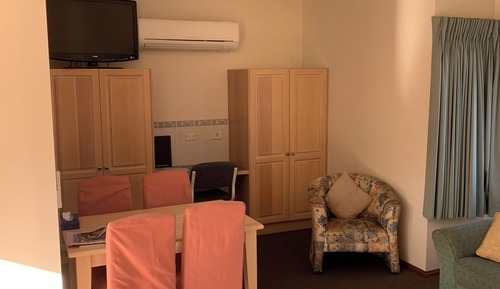 Deluxe King Spa Room