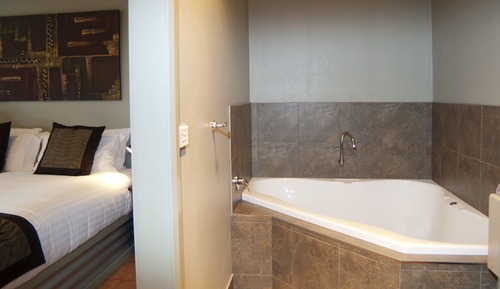 Executive Studio, Jetted Tub (Studio Spa King Executive)