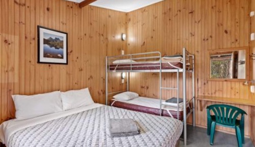Economy Dorm (Shared Amenities)