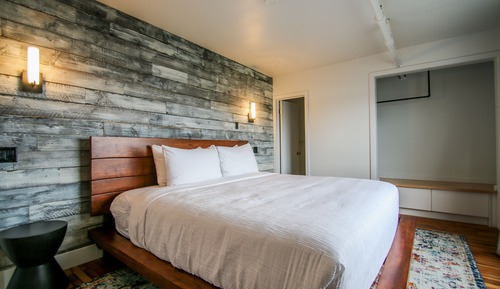Basic Suite, 1 King Bed with Sofa bed
