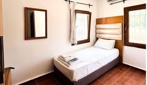 Deluxe Single Room