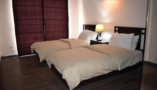 Deluxe Suite