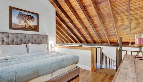 Barn Suite 4