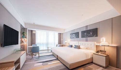 Deluxe Room, 1 King Bed