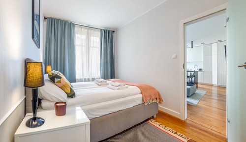 Apartment (20/1)
