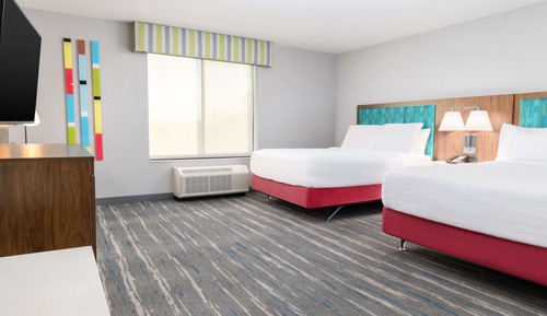 Room, 2 Queen Beds, Accessible, Bathtub