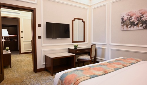 Executive Studio Suite