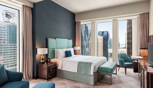 Superior King Room - City View