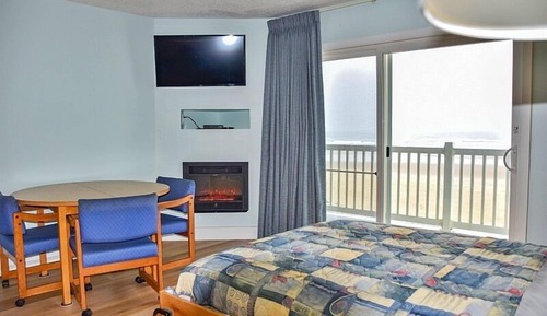 Family Condo, 1 Bedroom, Ocean View, Oceanfront (Pet-Friendly)