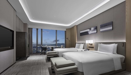 TWIN EXECUTIVE ROOM