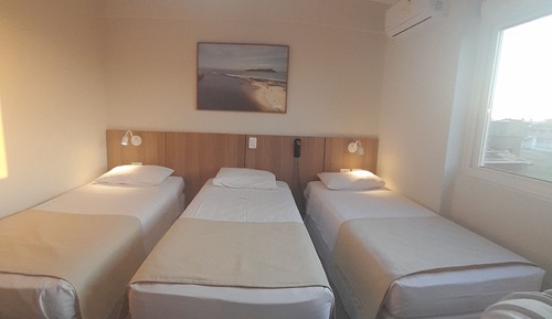 Standard Room, 3 Twin Beds, Air conditioning