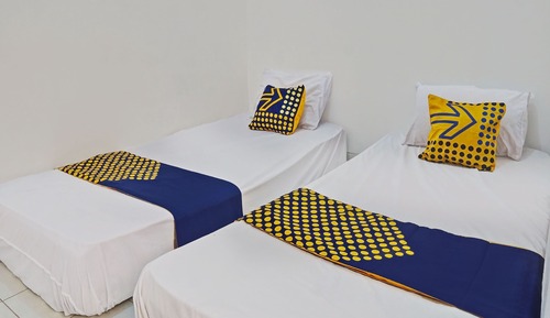 Economy Twin Room