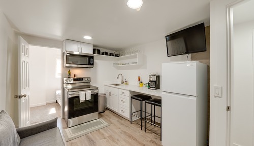 House (1 Bedroom)