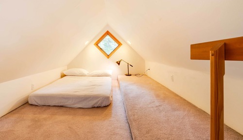 House (2 Bedrooms)