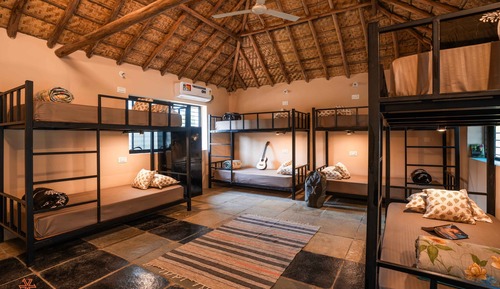 Deluxe 8 Bed Mixed Dorm