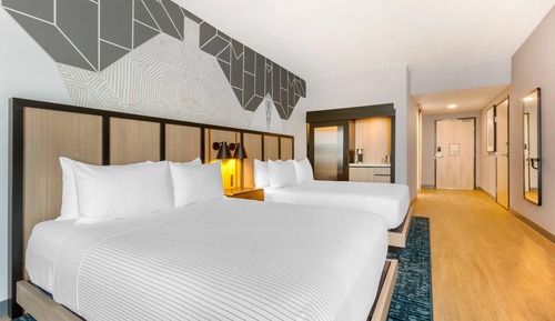 Room 2 Queen Beds, Nonsmoking, Accessible