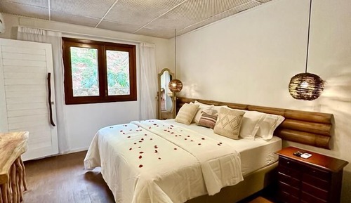 Deluxe Bungalow
