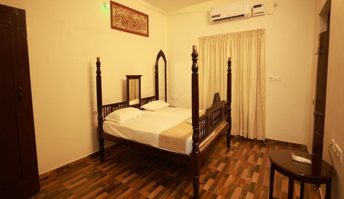 Premium Room, 1 King Bed, Garden View