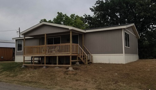 Charming Home, Lake View and Access - No Pets