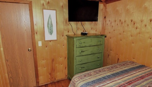 Lake View, Cedar Cabin Lake Texoma, Kitchenette, Queen, Screened Patio, Pet Friendly