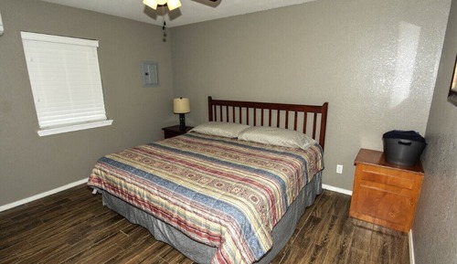 Cozy Two Bedroom, Lake Texoma, Lake View, Marina Access - No Pets