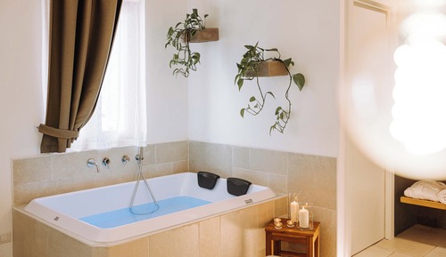 DOUBLE ROOM WITH HOT TUB