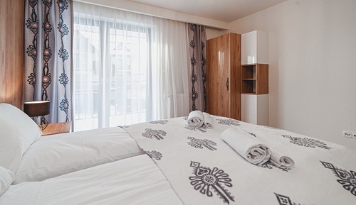 Apartment (C4)