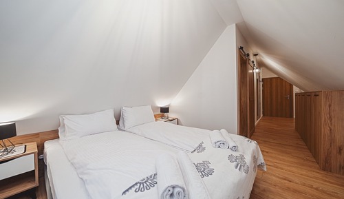 Apartment (C13)