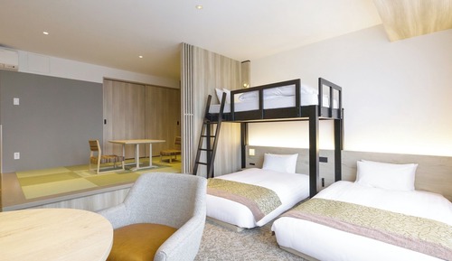 Deluxe Suite (Japanese-Western-Style Room)
