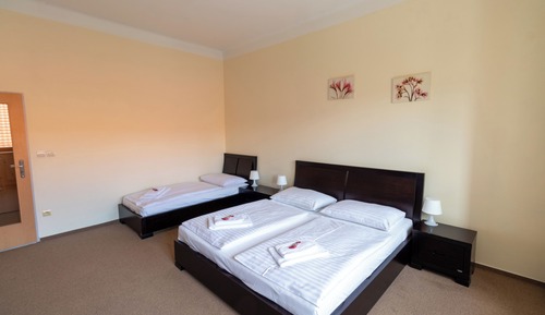 Economy Triple Room