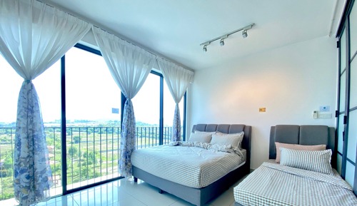 Family Apartment, 2 Bedrooms, Balcony, Mountain View