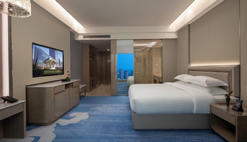 Deluxe Room, Multiple Beds, Lake View