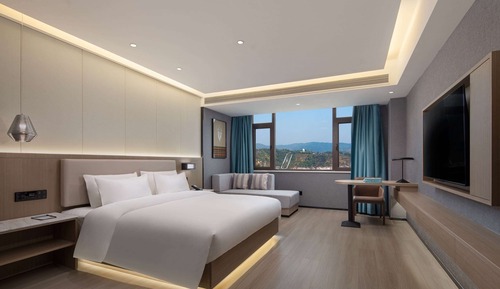 Deluxe Room, 1 King Bed