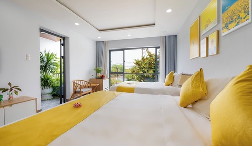 Family Room, Pool View