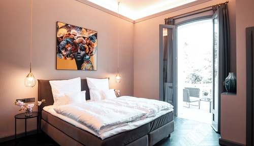 Luxury Room, 1 King Bed, Park View, Garden Area
