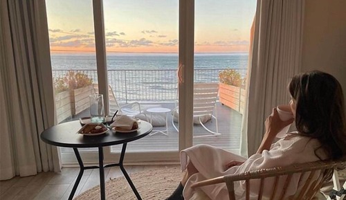 Panoramic Room