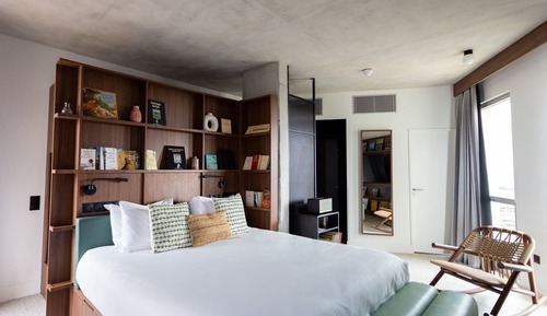 Premium Room