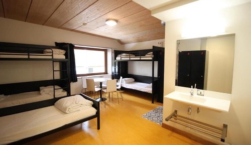 Exclusive Room, Private Bathroom (5 pers)