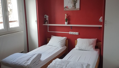 Twin Room (with shower)