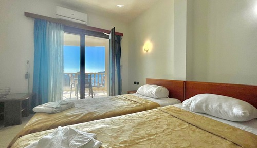 Family Room, Sea Facing