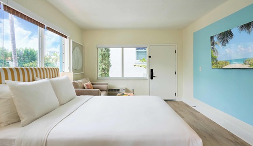 Deluxe Studio, Kitchenette