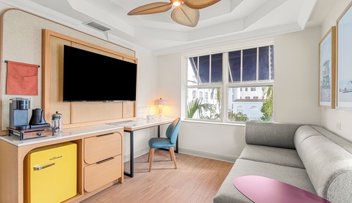 Premier Studio Suite, 1 Queen Bed