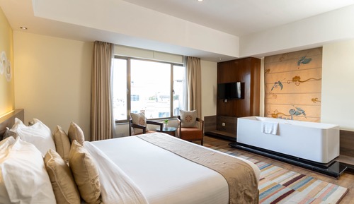 Traditional Suite
