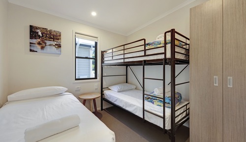 Superior 2 Bedroom Cabin (Sleeps 5)