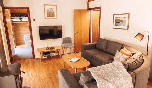 Couples Cottage (Air Con in Living Room)